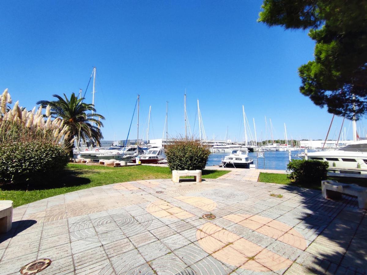 Magnifique T2 Au Calme Avec Une Superbe Vue Sur Le Port Canet-en-Roussillon Ngoại thất bức ảnh