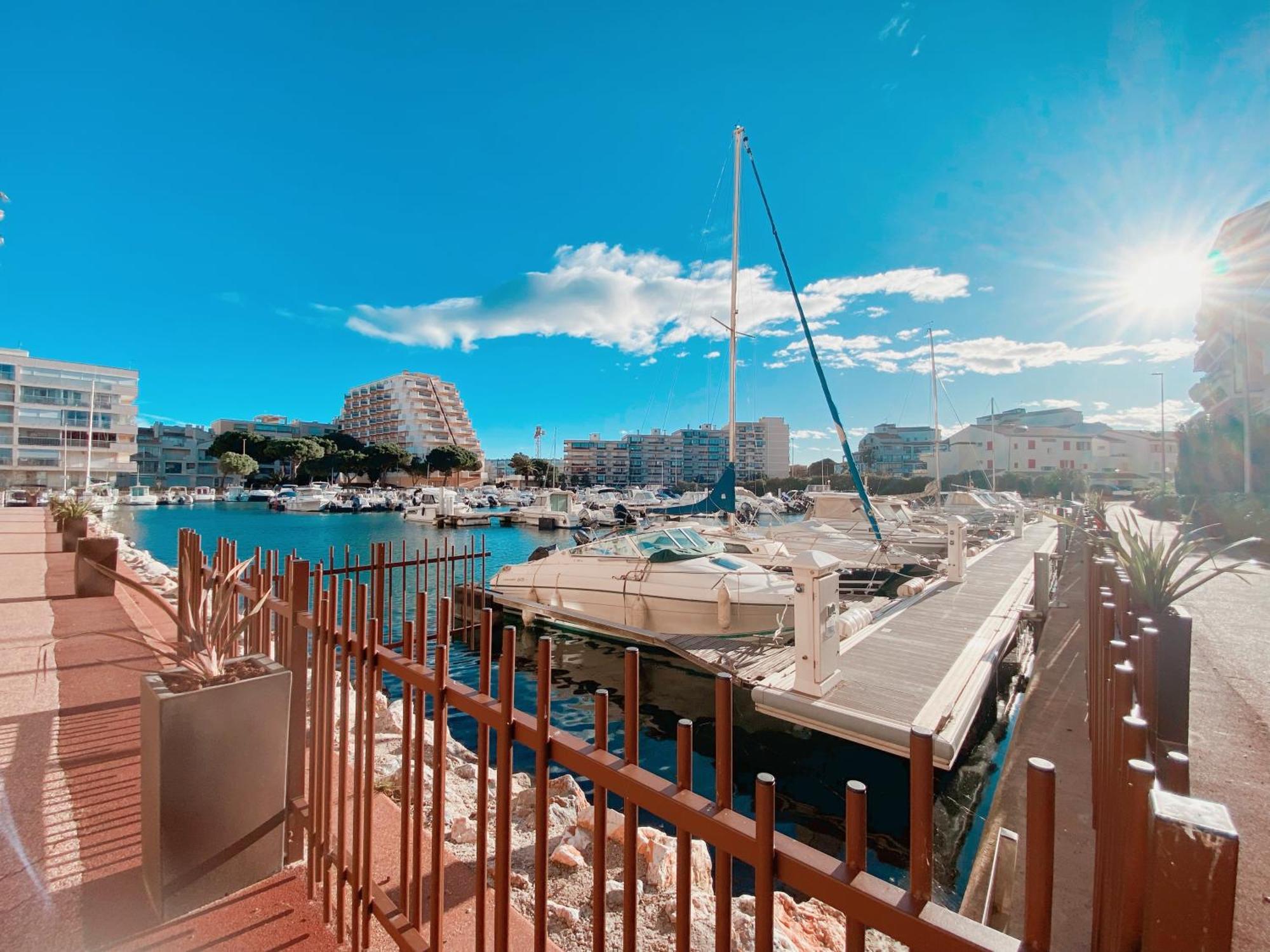 Magnifique T2 Au Calme Avec Une Superbe Vue Sur Le Port Canet-en-Roussillon Ngoại thất bức ảnh